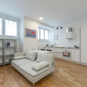 https://brembo-house-two.it-lombardy.com